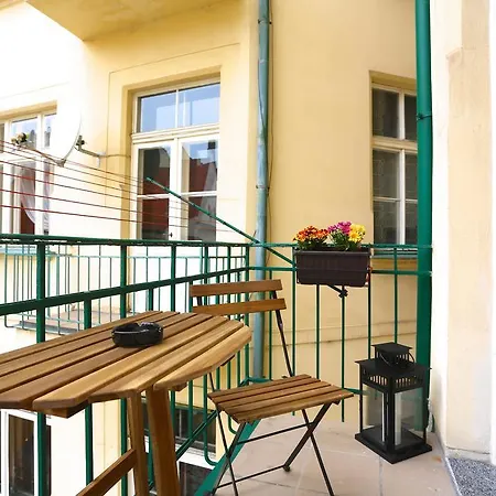 Luxurious In Parizska Street Prague